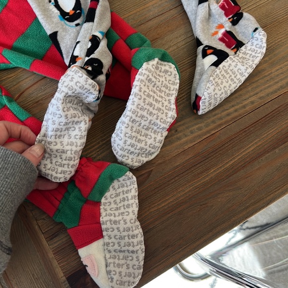 Carters Fleece Holiday Two Sleepers 12 months - Picture 4 of 5